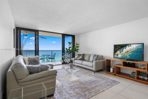 Copropriété à vendre à Hollywood, Floride: 1 chambre, 91.04 m2 № 2048979 - photo 5