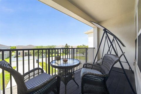 Townhouse in Winter Garden, Florida 2 bedrooms, 148.09 sq.m. № 2134406 - photo 11