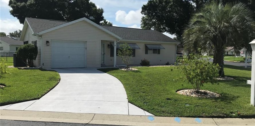 House in Dunnellon, Florida 2 bedrooms, 87.61 sq.m. № 1817810