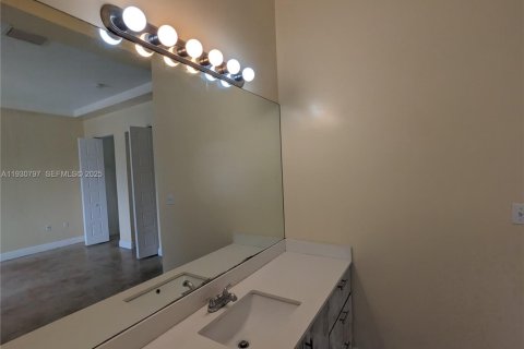 Villa ou maison à louer à Miami, Floride: 3 chambres, 311.41 m2 № 1989507 - photo 21