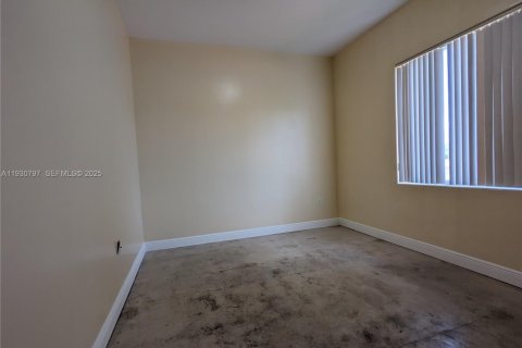 Villa ou maison à louer à Miami, Floride: 3 chambres, 311.41 m2 № 1989507 - photo 25
