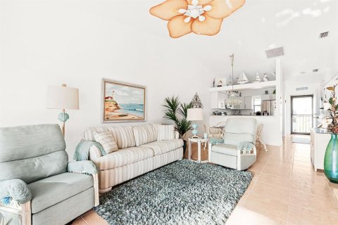 Copropriété à vendre à Englewood, Floride: 2 chambres, 88.26 m2 № 2144175 - photo 10