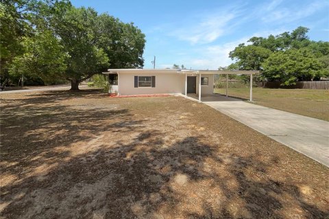 House in Clermont, Florida 2 bedrooms, 121.42 sq.m. № 1649029 - photo 8