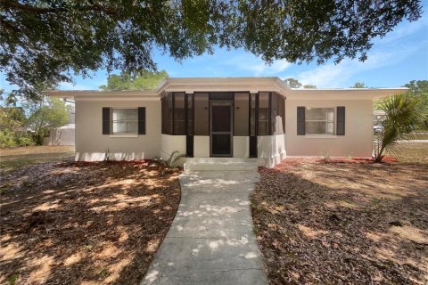 House in Clermont, Florida 2 bedrooms, 121.42 sq.m. № 1649029 - photo 10