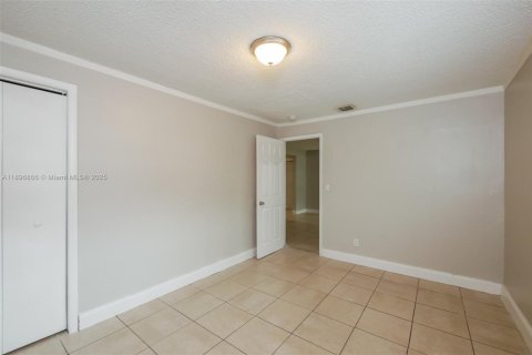 Casa en alquiler en Hollywood, Florida, 3 dormitorios, 122.72 m2 № 1947845 - foto 11