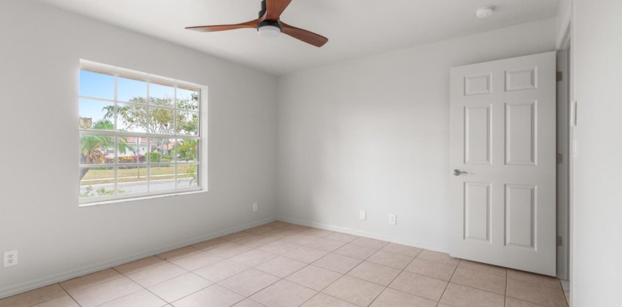Casa en Delray Beach, Florida 3 dormitorios, 136.19 m2 № 1180207