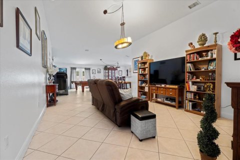 House in DeLand, Florida 3 bedrooms, 174.1 sq.m. № 1734756 - photo 6