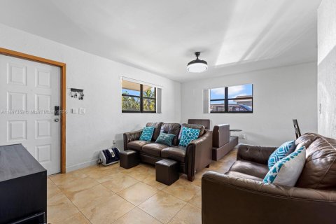 Casa en venta en Homestead, Florida, 3 dormitorios, 106.84 m2 № 1951504 - foto 4