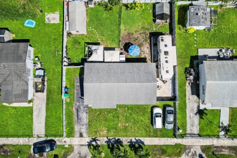 Casa en venta en Homestead, Florida, 3 dormitorios, 106.84 m2 № 1951504 - foto 17