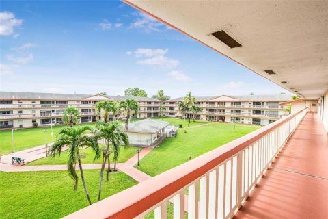Condo in Hollywood, Florida, 2 bedrooms  № 2245345
