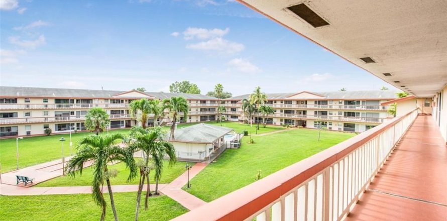 Condo à Hollywood, Floride, 2 chambres № 2245345