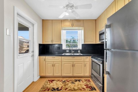 Copropriété à vendre à Hollywood, Floride: 2 chambres, 81.75 m2 № 2245345 - photo 10