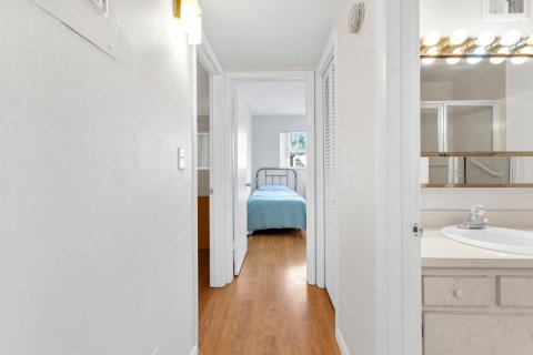 Copropriété à vendre à Hollywood, Floride: 2 chambres, 81.75 m2 № 2245345 - photo 11