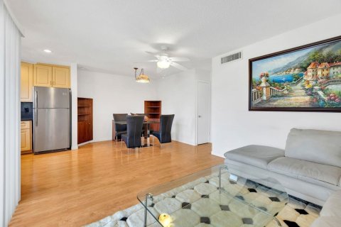Copropriété à vendre à Hollywood, Floride: 2 chambres, 81.75 m2 № 2245345 - photo 8