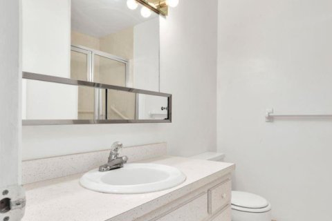 Copropriété à vendre à Hollywood, Floride: 2 chambres, 81.75 m2 № 2245345 - photo 12