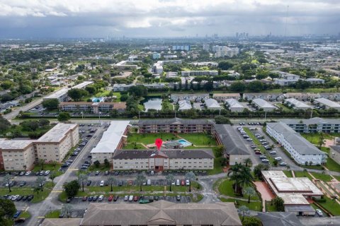 Copropriété à vendre à Hollywood, Floride: 2 chambres, 81.75 m2 № 2245345 - photo 28
