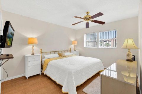 Copropriété à vendre à Hollywood, Floride: 2 chambres, 81.75 m2 № 2245345 - photo 5
