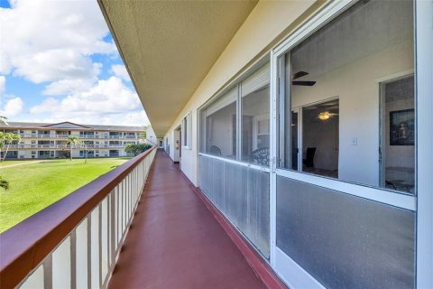 Copropriété à vendre à Hollywood, Floride: 2 chambres, 81.75 m2 № 2245345 - photo 24