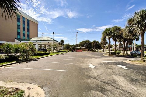 Commercial property in Daytona Beach, Florida 526.94 sq.m. № 213789 - photo 6