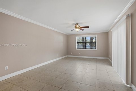 Condominio en venta en Miami, Florida, 2 dormitorios, 120.96 m2 № 2091323 - foto 8