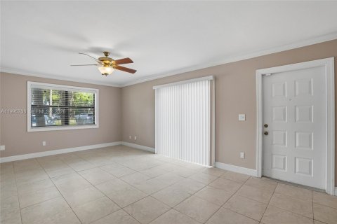 Condominio en venta en Miami, Florida, 2 dormitorios, 120.96 m2 № 2091323 - foto 7