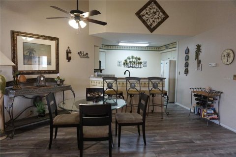Condo in Saint Petersburg, Florida, 2 bedrooms  № 2400322 - photo 6