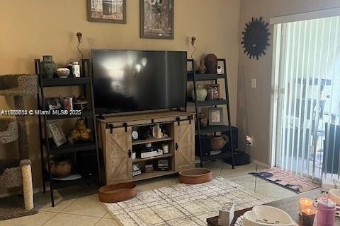 Townhouse in Tamarac, Florida 1 bedroom, 87.79 sq.m. № 1896558 - photo 6