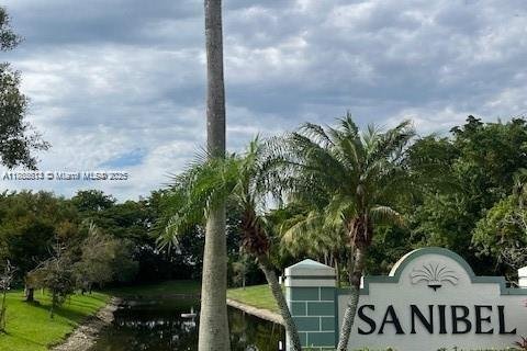 Townhouse in Tamarac, Florida 1 bedroom, 87.79 sq.m. № 1896558 - photo 18