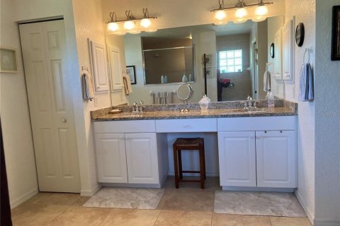 Villa ou maison à vendre à Port Charlotte, Floride: 4 chambres, 213.68 m2 № 2199312 - photo 30