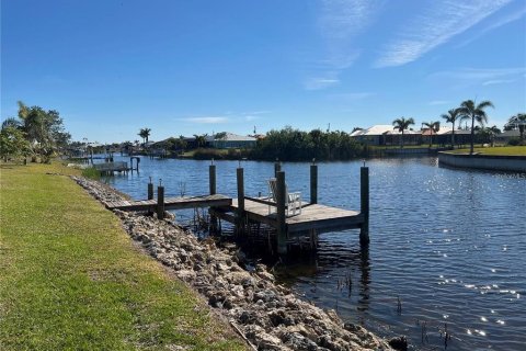 Villa ou maison à vendre à Port Charlotte, Floride: 4 chambres, 213.68 m2 № 2199312 - photo 9