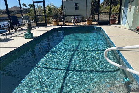 Villa ou maison à vendre à Port Charlotte, Floride: 4 chambres, 213.68 m2 № 2199312 - photo 5