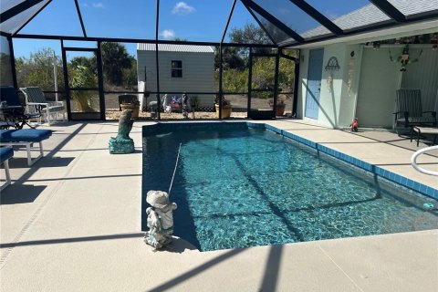 Villa ou maison à vendre à Port Charlotte, Floride: 4 chambres, 213.68 m2 № 2199312 - photo 3