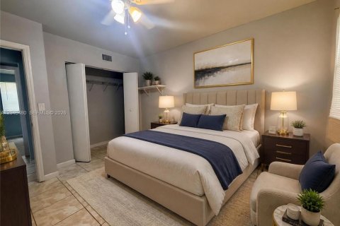 Copropriété à louer à Opa-locka, Floride: 3 chambres, 98.1 m2 № 2278228 - photo 2