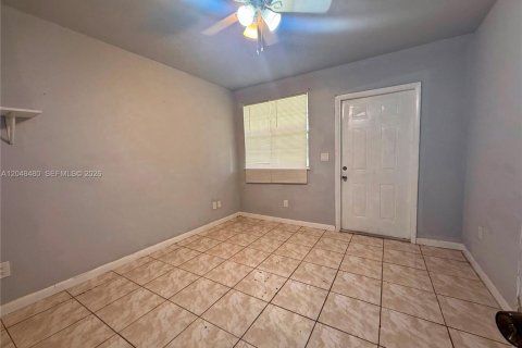 Copropriété à louer à Opa-locka, Floride: 3 chambres, 98.1 m2 № 2278228 - photo 9
