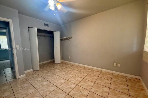 Copropriété à louer à Opa-locka, Floride: 3 chambres, 98.1 m2 № 2278228 - photo 10