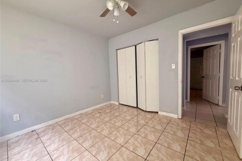 Copropriété à louer à Opa-locka, Floride: 3 chambres, 98.1 m2 № 2278228 - photo 13