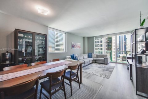 Condo in Miami, Florida, 2 bedrooms  № 1877691 - photo 5