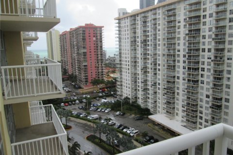 Condo in Sunny Isles Beach, Florida, 1 bedroom  № 2080887