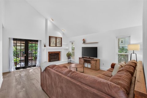 Villa ou maison à vendre à Tampa, Floride: 3 chambres, 176.51 m2 № 2418334 - photo 5