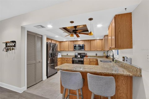 Villa ou maison à vendre à Tampa, Floride: 3 chambres, 176.51 m2 № 2418334 - photo 8