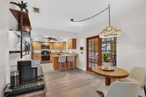 Villa ou maison à vendre à Tampa, Floride: 3 chambres, 176.51 m2 № 2418334 - photo 7
