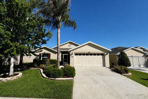 Villa ou maison à Leesburg, Floride 3 chambres, 157.84 m2 № 2094364