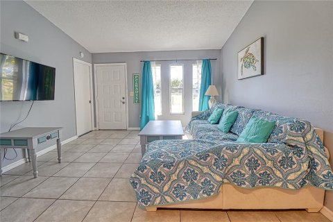 House in Englewood, Florida 2 bedrooms, 112.5 sq.m. № 1903842 - photo 9
