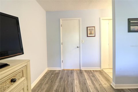 House in Englewood, Florida 2 bedrooms, 112.5 sq.m. № 1903842 - photo 30