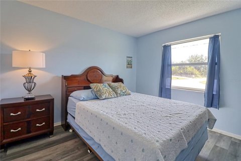 House in Englewood, Florida 2 bedrooms, 112.5 sq.m. № 1903842 - photo 24