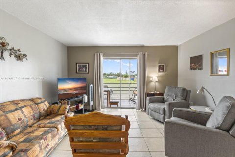 Condominio en venta en Miami, Florida, 1 dormitorio, 82.03 m2 № 2015305 - foto 15