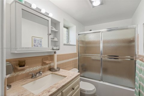 Condominio en venta en Miami, Florida, 1 dormitorio, 82.03 m2 № 2015305 - foto 26