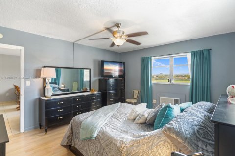 Condominio en venta en Miami, Florida, 1 dormitorio, 82.03 m2 № 2015305 - foto 20