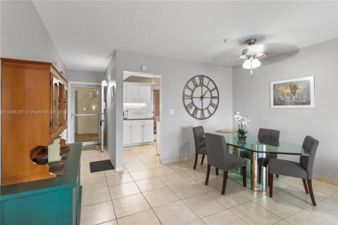 Condominio en venta en Miami, Florida, 1 dormitorio, 82.03 m2 № 2015305 - foto 7