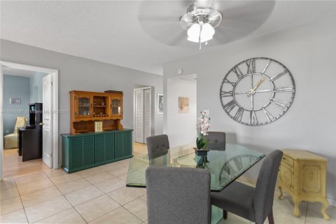 Condominio en venta en Miami, Florida, 1 dormitorio, 82.03 m2 № 2015305 - foto 6